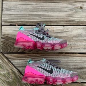 Nike Air Vapormax Flyknit 3 Sz. 6.5 women